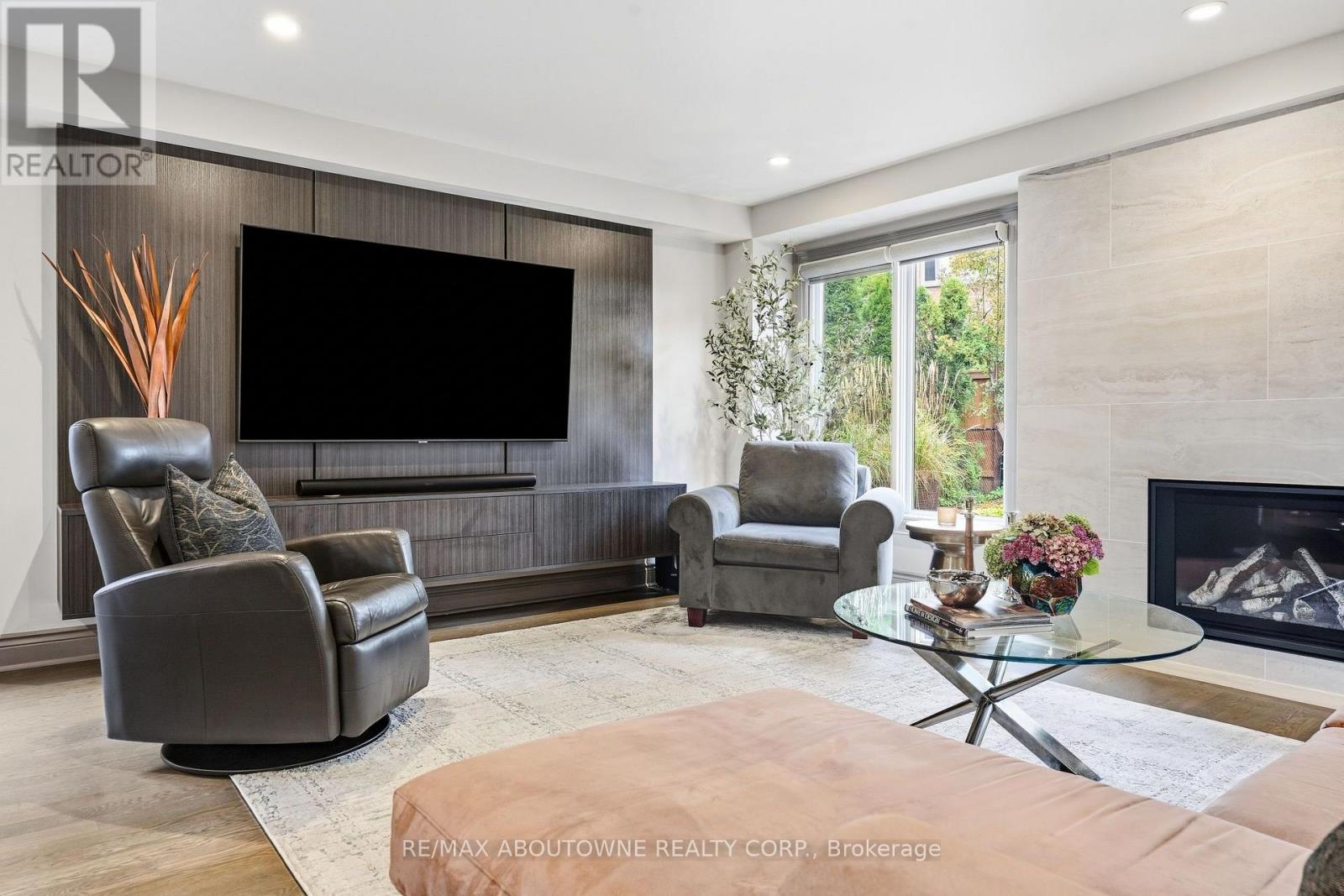 2747 Teak Crescent, Oakville, Ontario  L6J 7M7 - Photo 9 - W13849268