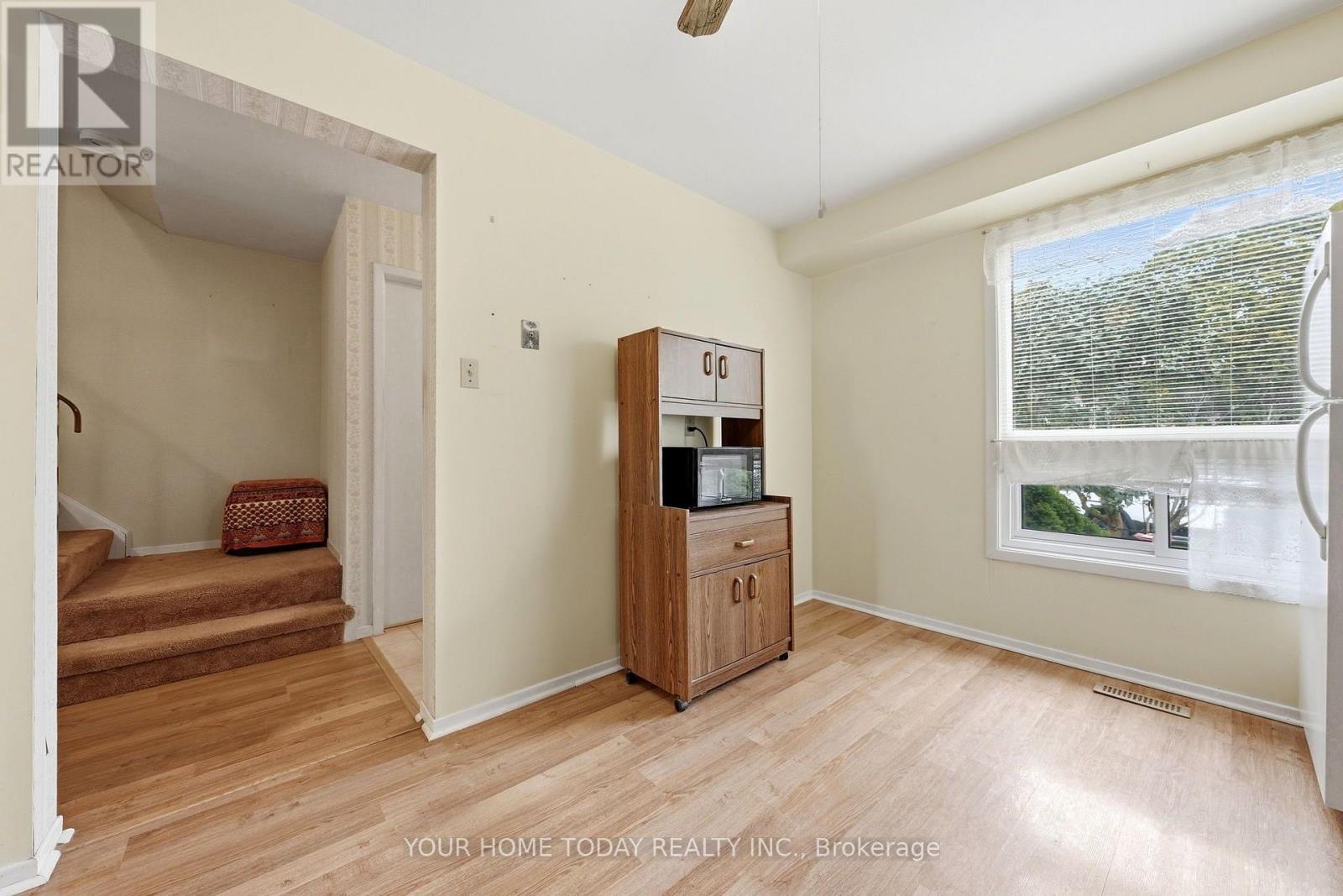 7 Greenore Crescent, Halton Hills, Ontario  L7J 2T1 - Photo 9 - W13849282