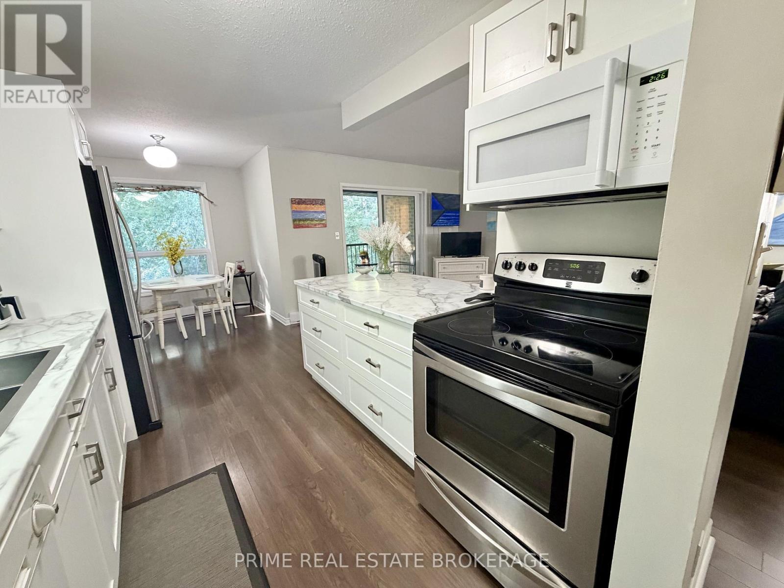 306 - 10 Lake Road, Lambton Shores, Ontario  N0M 1T0 - Photo 2 - X13787546