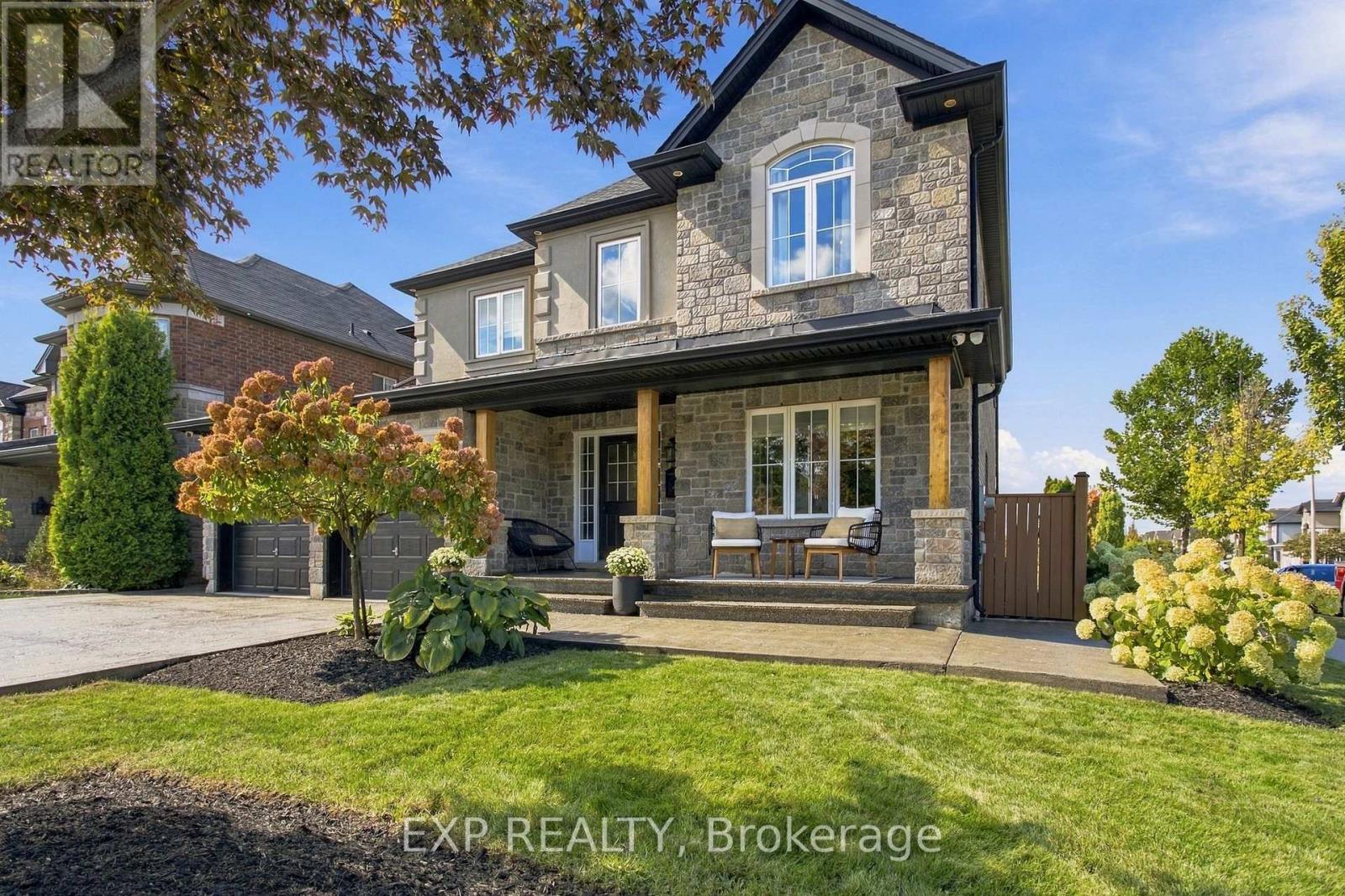 253 Upper Mount Albion Road, Hamilton, Ontario  L8J 1V1 - Photo 3 - X13848972