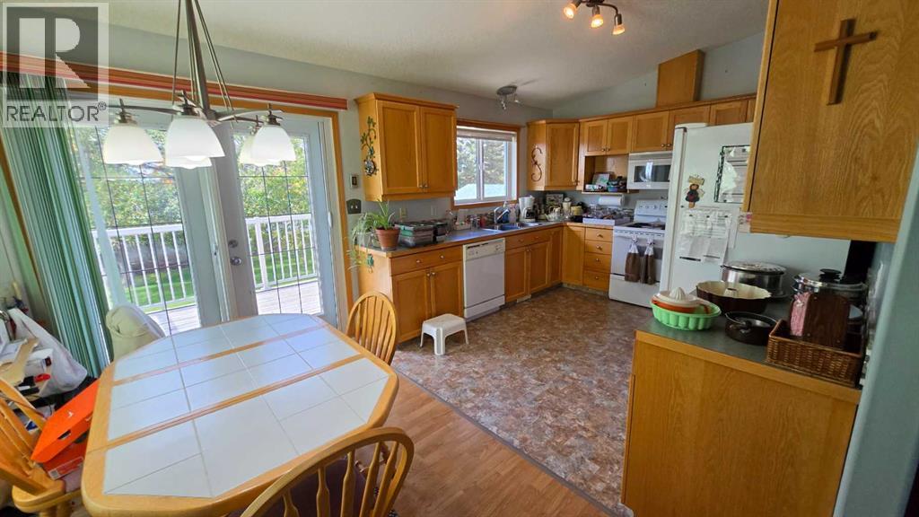 801 1 Street NE Milk River Alberta Canada T0K1M0 5