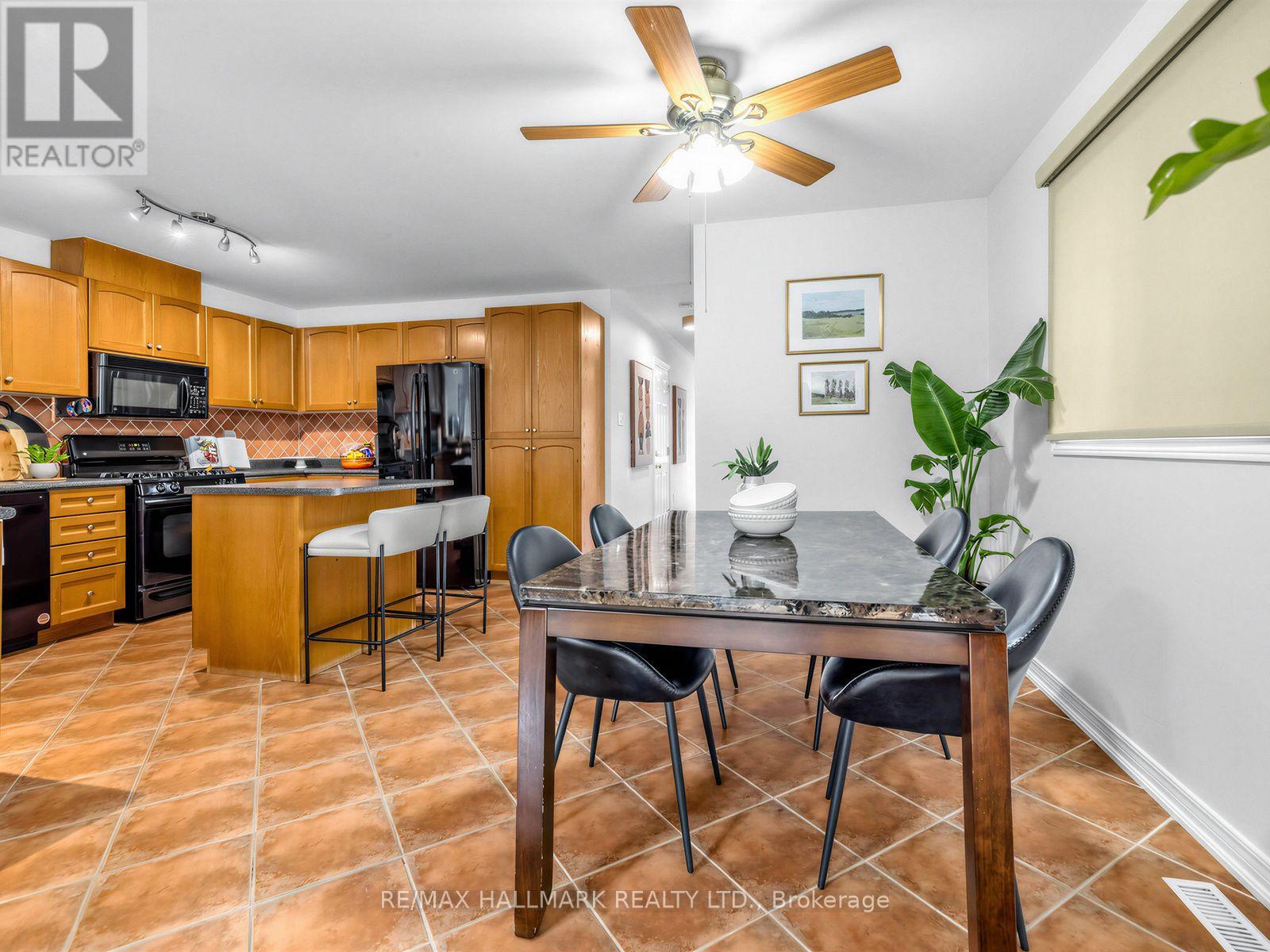 849 Joe Persechini Drive, Newmarket, Ontario  L3X 2V1 - Photo 12 - N13848924