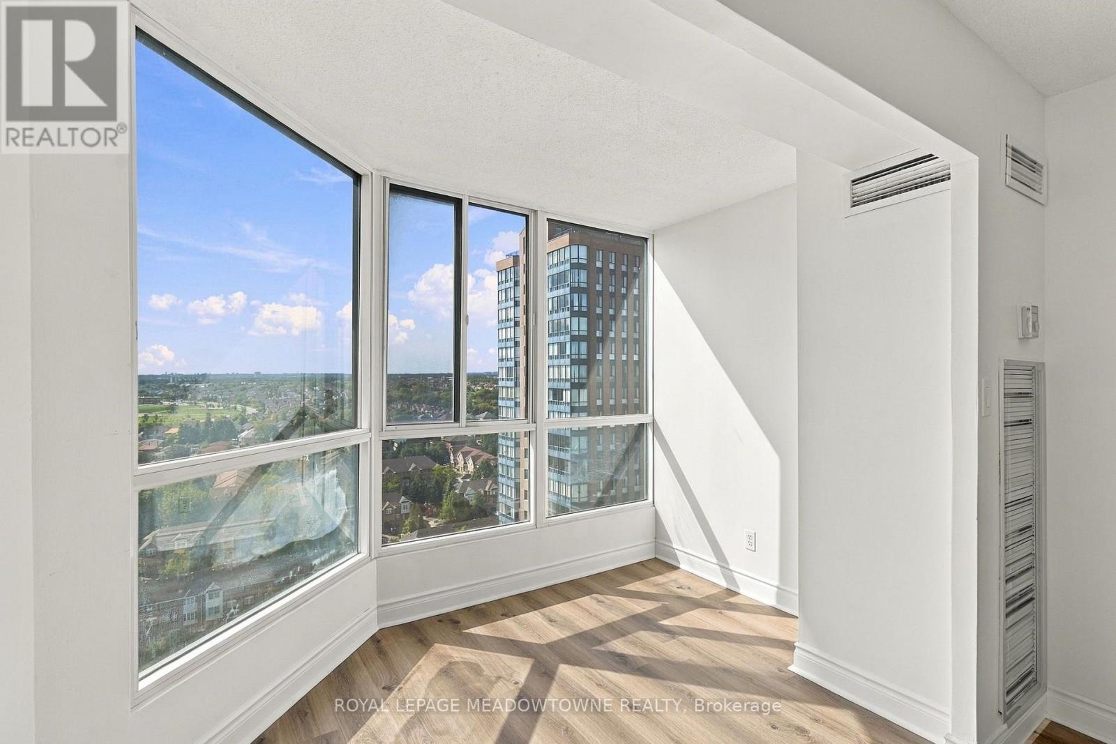 1802 - 145 Hillcrest Avenue, Mississauga, Ontario  L5B 3Z1 - Photo 16 - W13838854