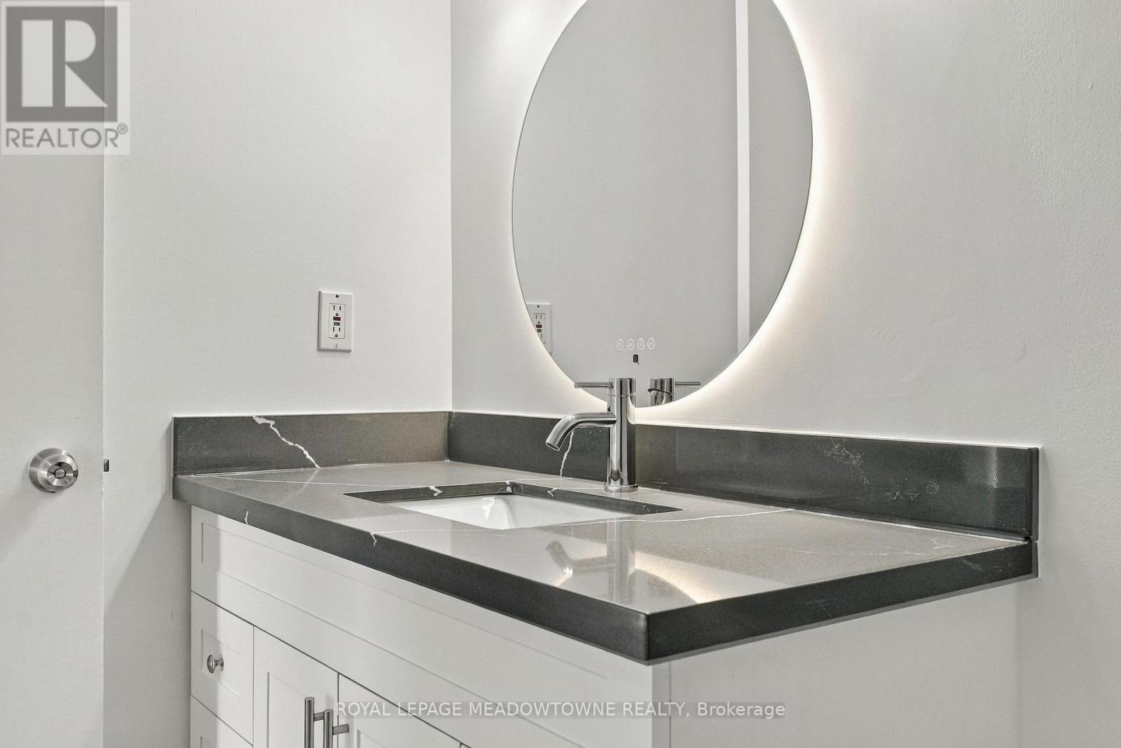 1802 - 145 Hillcrest Avenue, Mississauga, Ontario  L5B 3Z1 - Photo 25 - W13838854