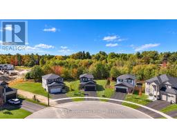 33 WHITEHORN PARK ROAD W, Bracebridge, Ontario