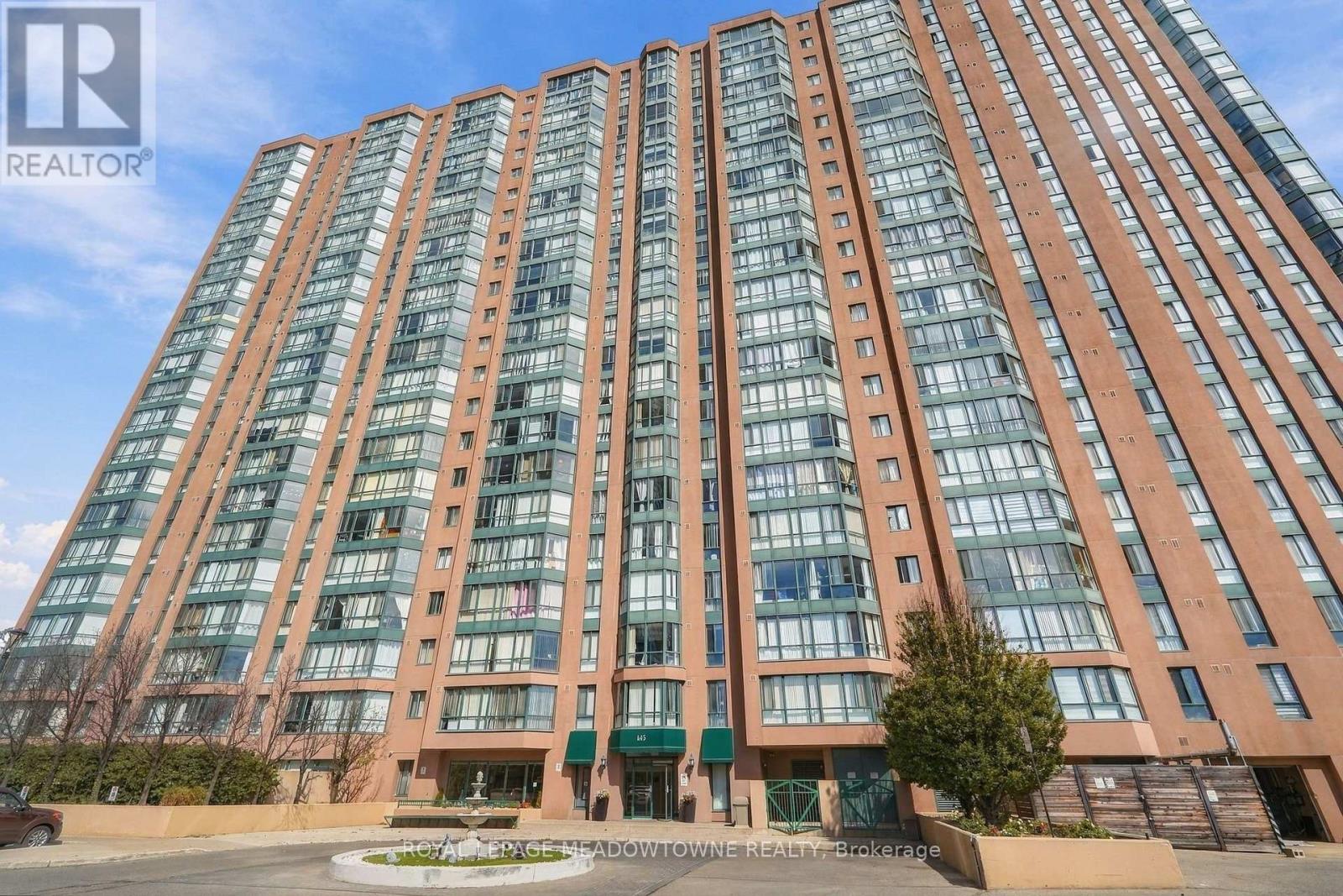 1802 - 145 Hillcrest Avenue, Mississauga, Ontario  L5B 3Z1 - Photo 2 - W13838854