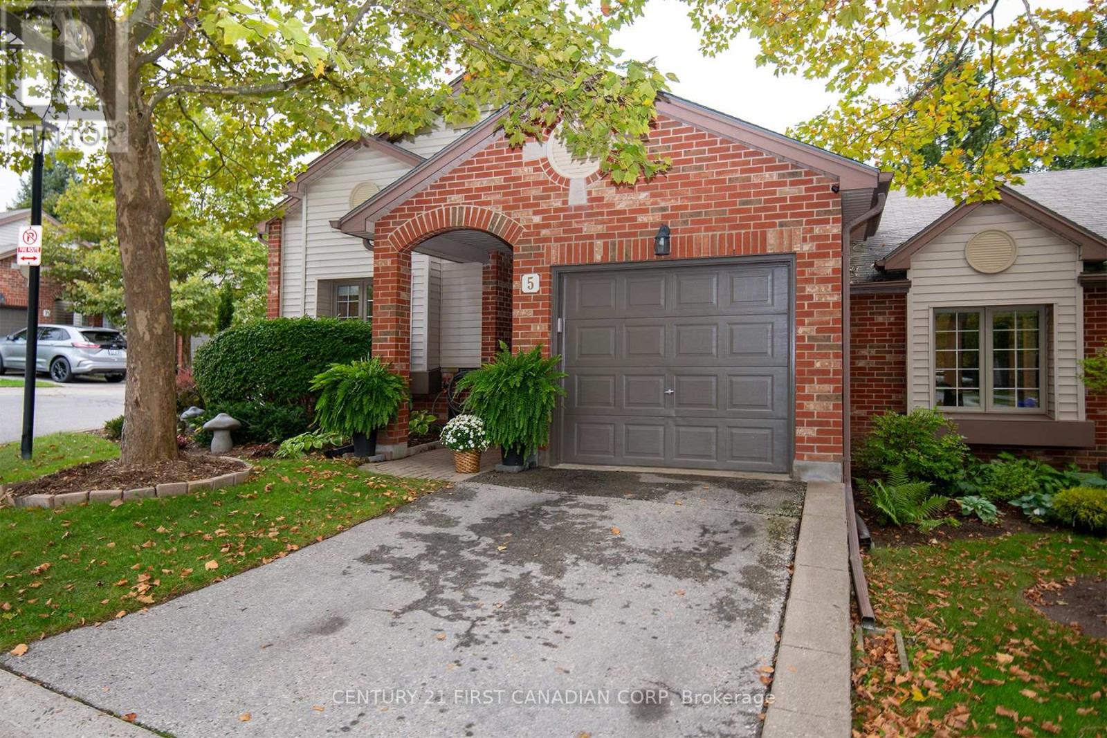 5 - 1100 BYRON BASELINE ROAD, London South, Ontario