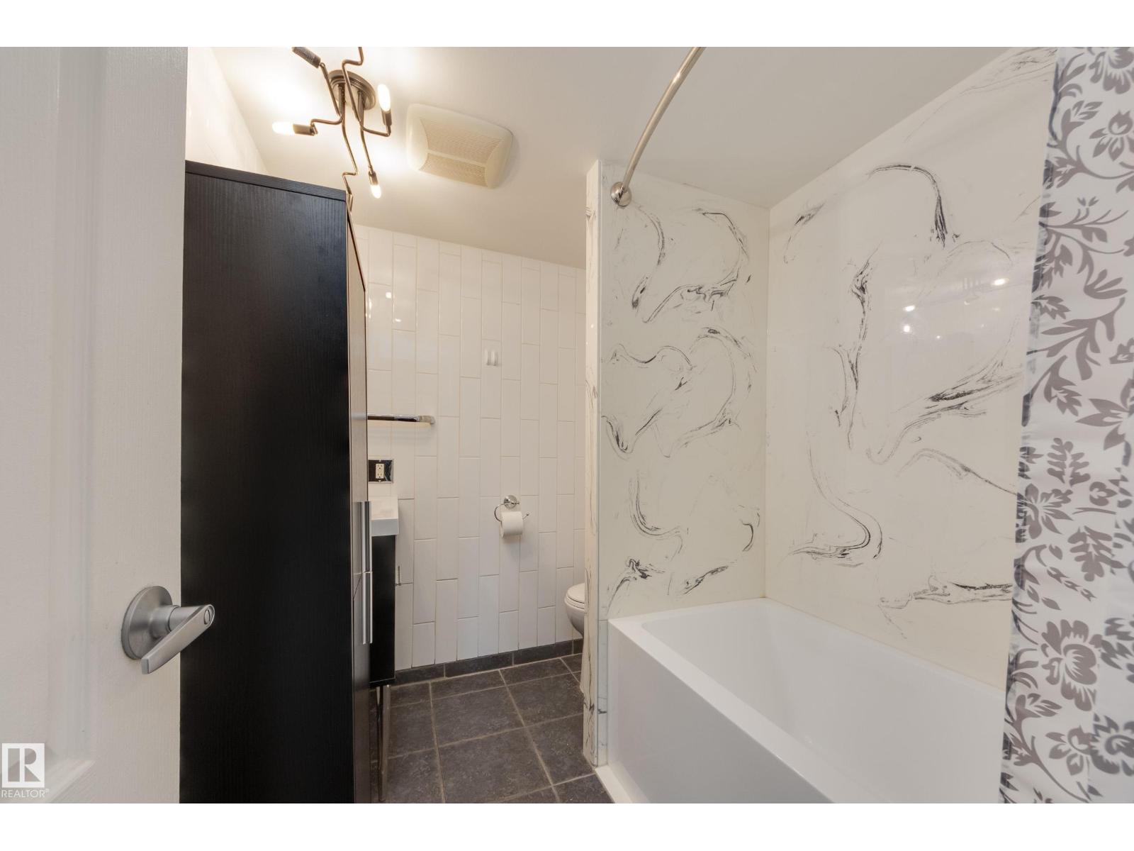 #1001 9909 110 ST NW