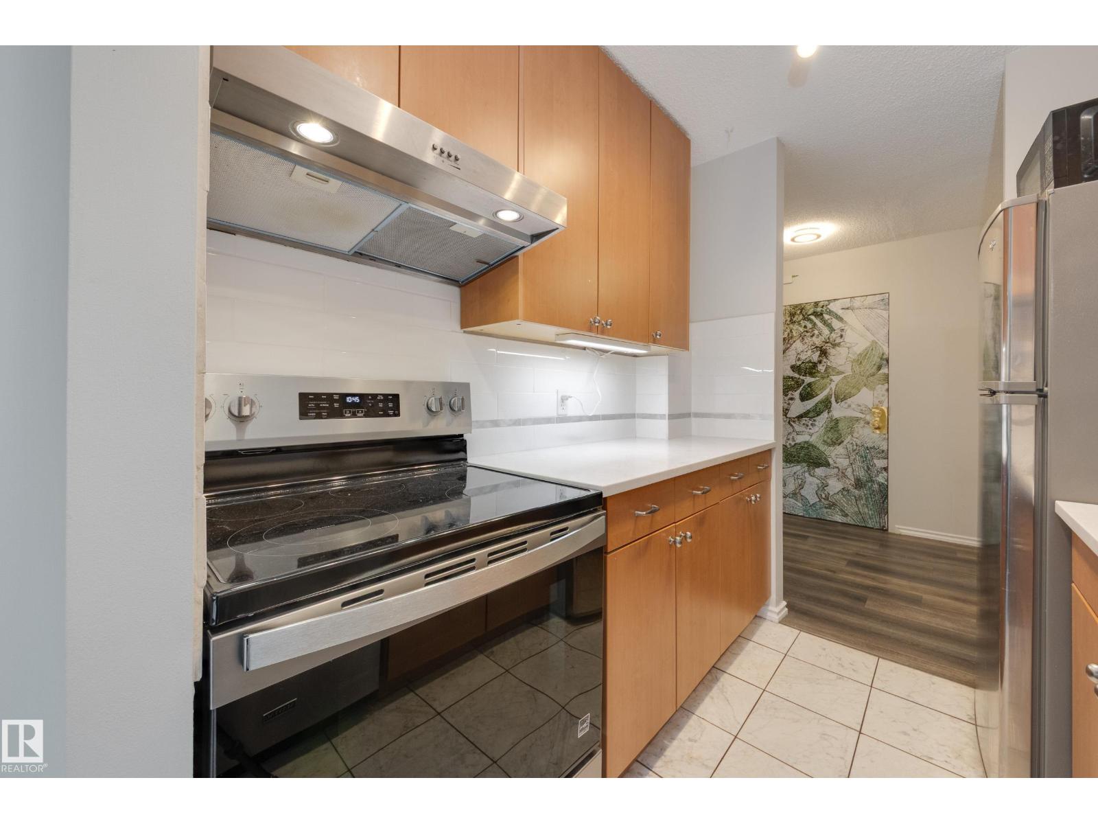 #1001 9909 110 ST NW