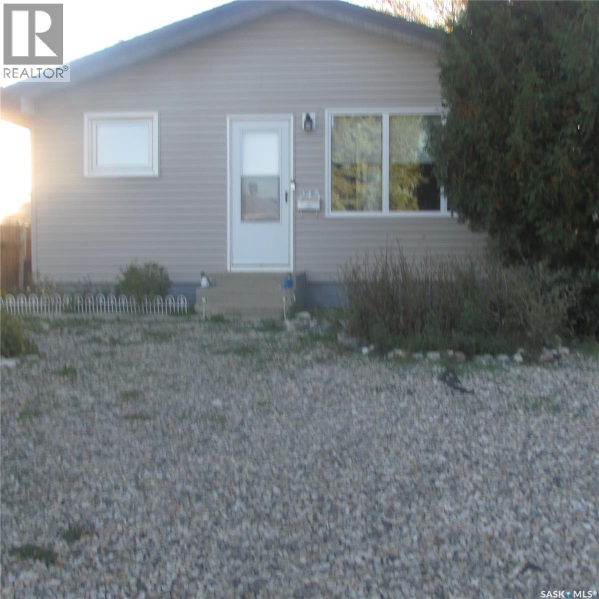 245 Edward Street, Regina, Saskatchewan  S4R 4W2 - Photo 2 - SK050096
