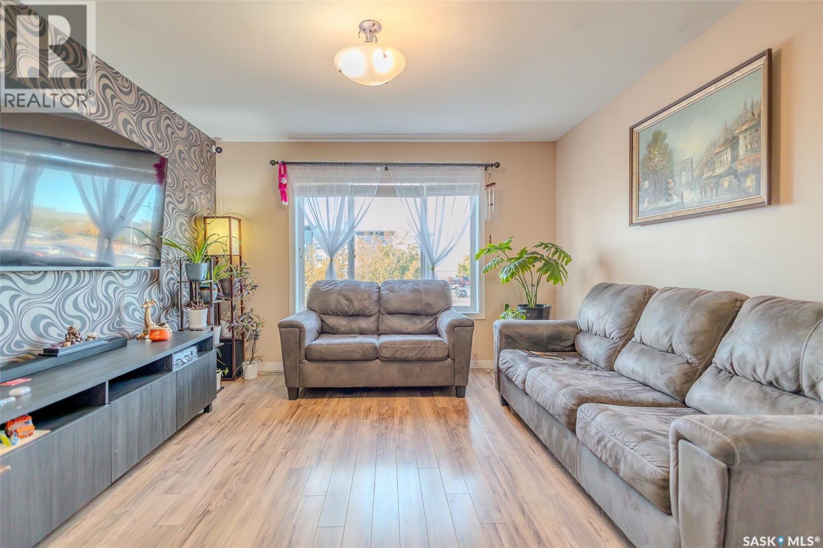 31 5004 James Hill Road, Regina, Saskatchewan  S4W 0E8 - Photo 5 - SK050086