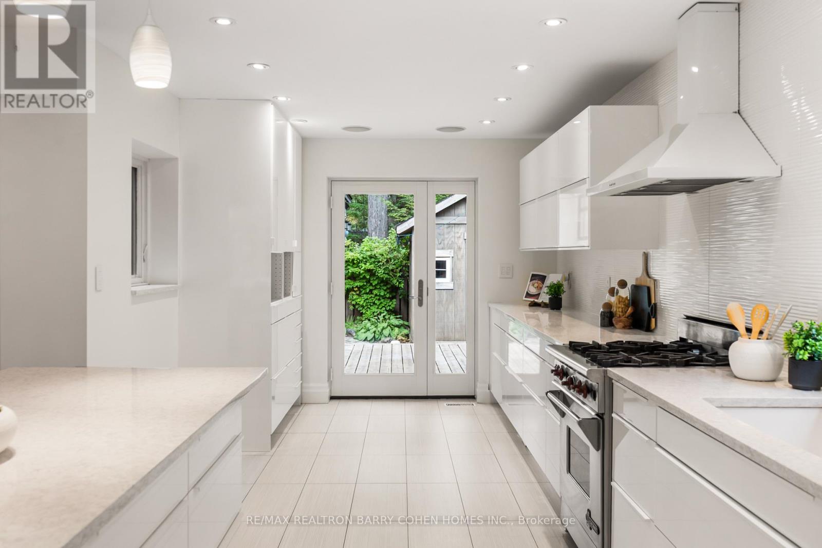6 Nina Street, Toronto, Ontario  M5R 1Z3 - Photo 18 - C13849408
