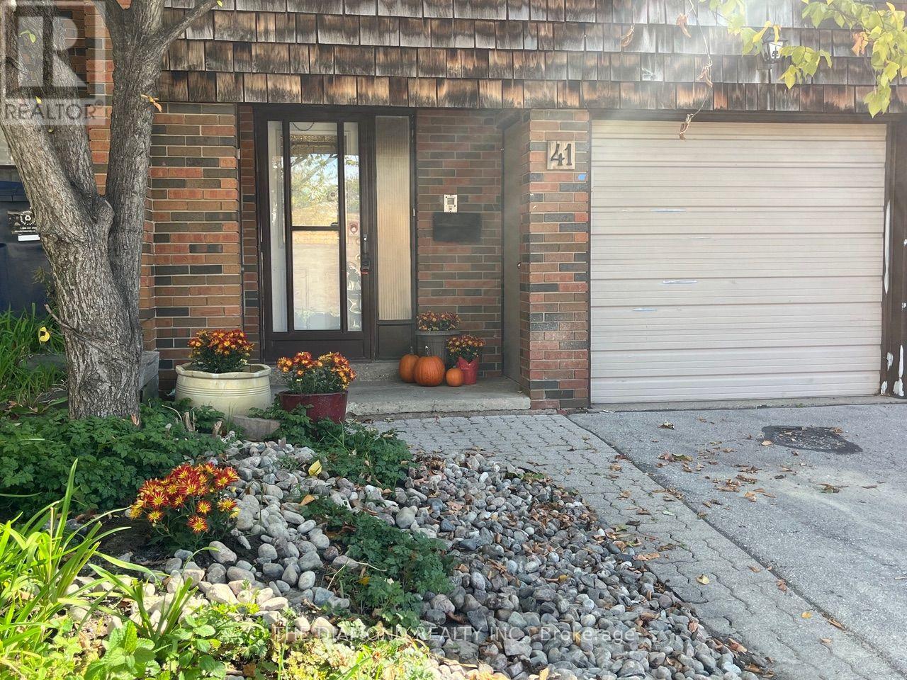 41 Carl Shepway, Toronto, Ontario  M2J 1X3 - Photo 1 - C13849450