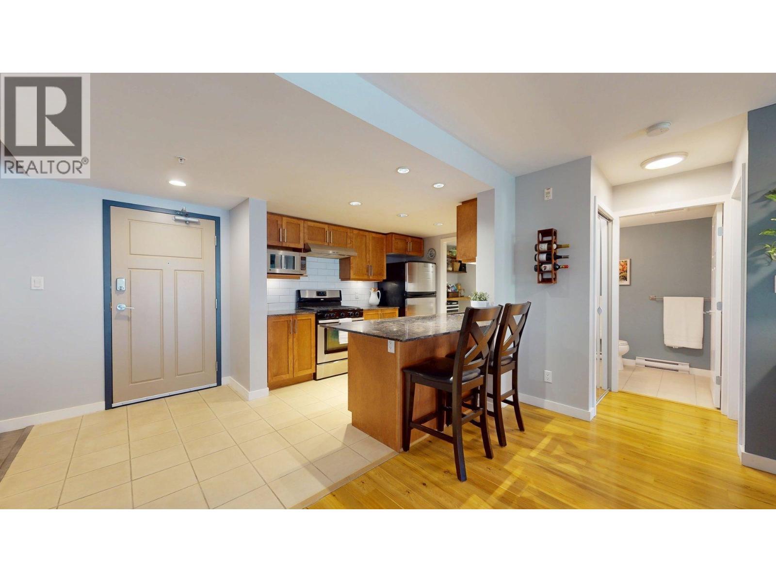 213 1212 MAIN STREET