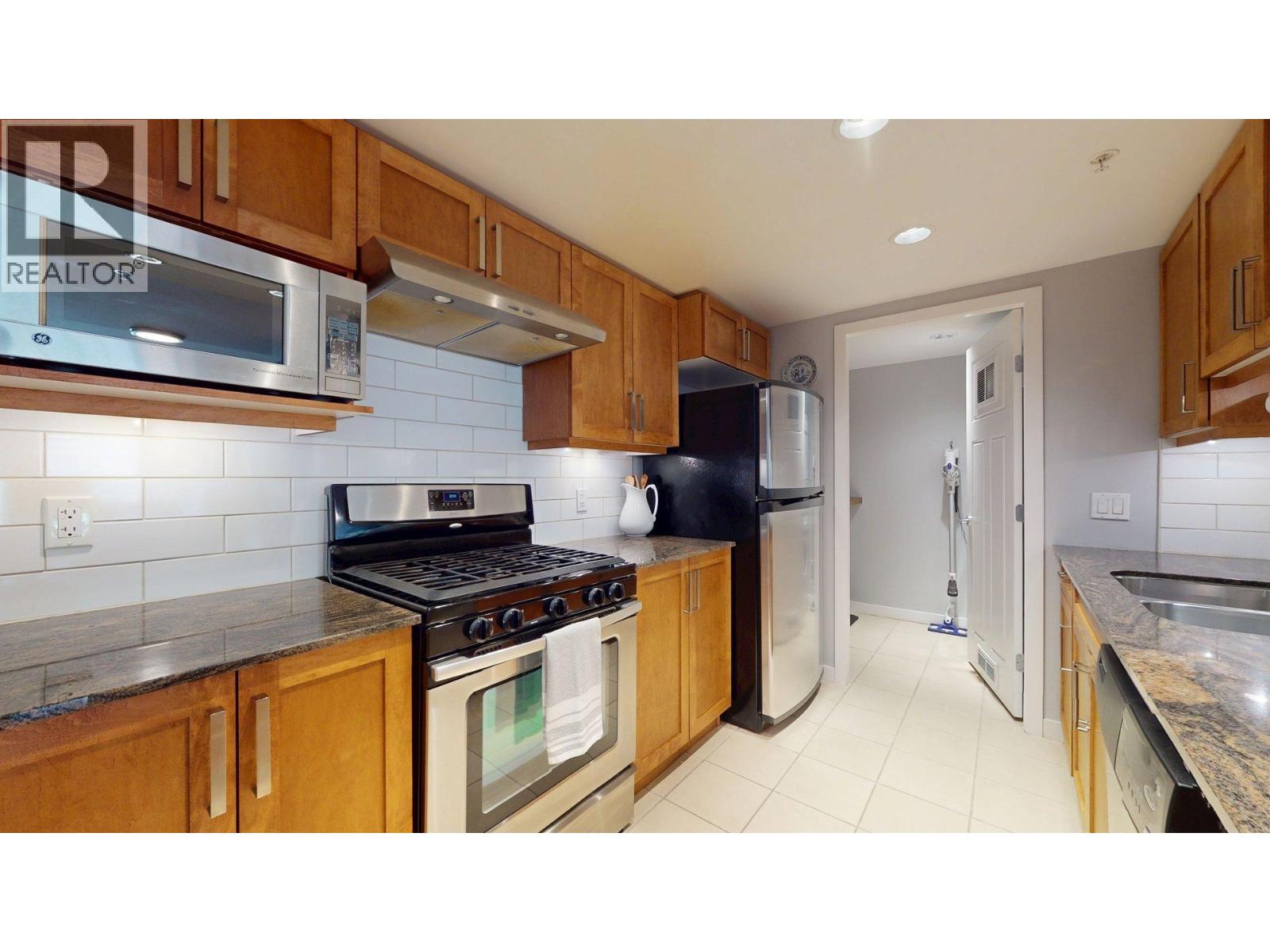 213 1212 MAIN STREET