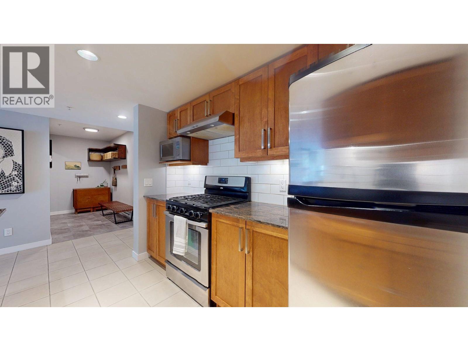 213 1212 MAIN STREET