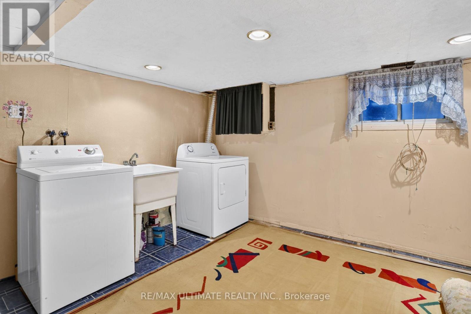 12 Eldon Avenue, Toronto, Ontario  M4C 5G1 - Photo 33 - E13849410