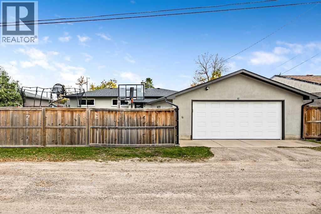 23 Wellington Place SW