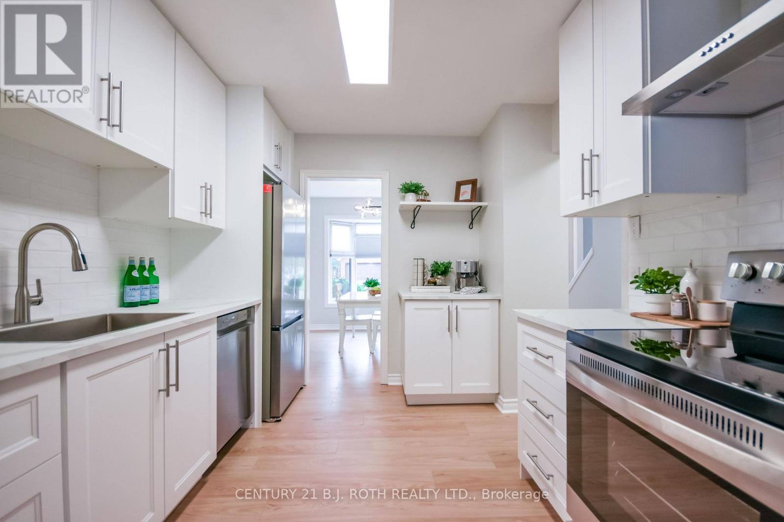 77 Pepler Place, Barrie, Ontario  L4N 5E3 - Photo 9 - S13849466