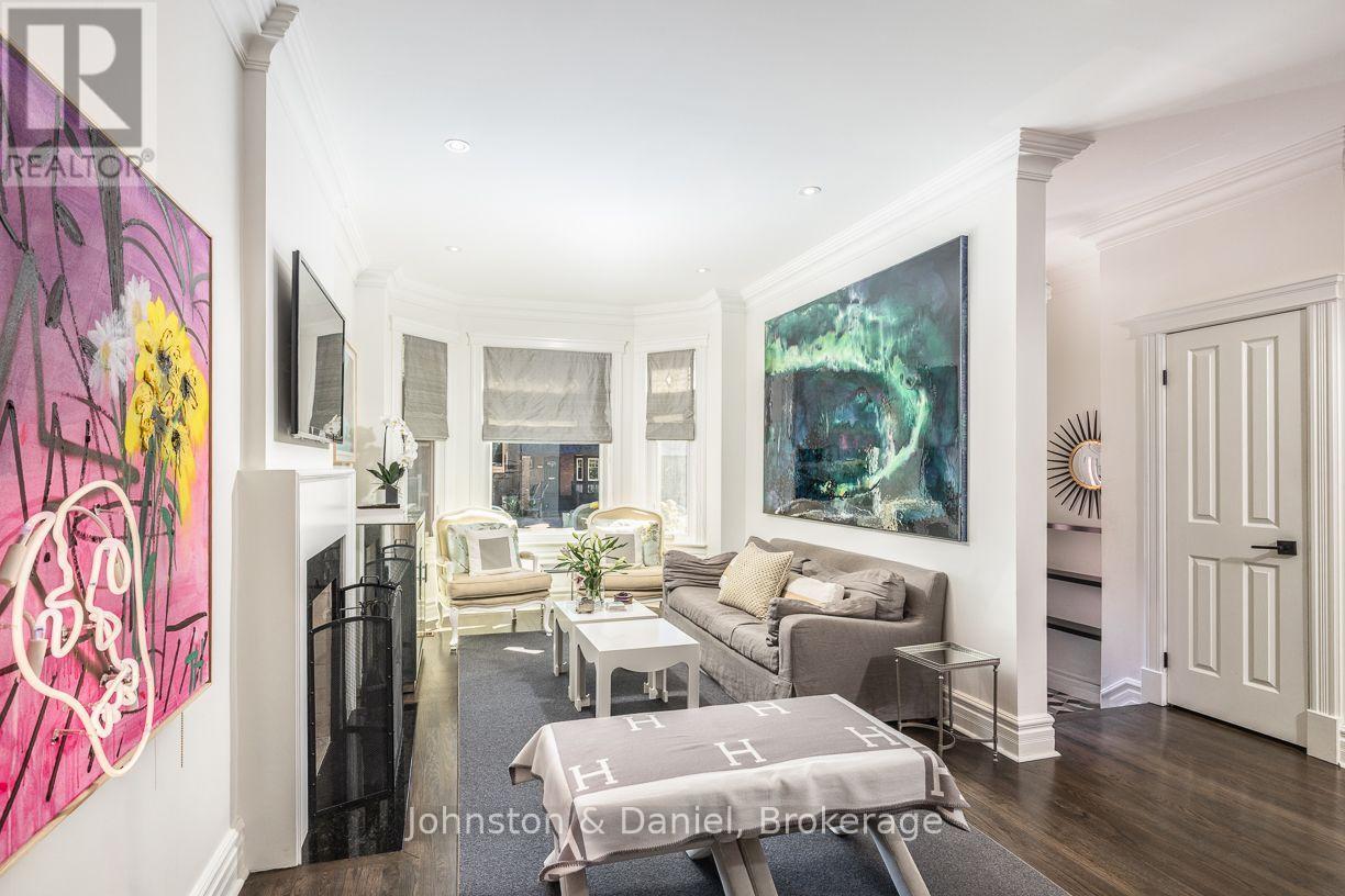 152 HILLSDALE AVENUE E Toronto (Mount Pleasant West) Ontario Canada M4S1T5 2