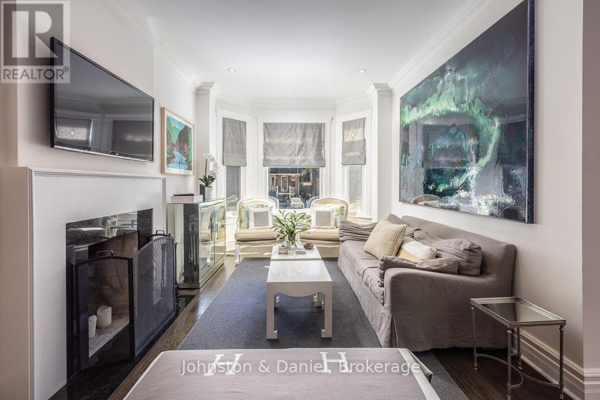 152 HILLSDALE AVENUE E Toronto (Mount Pleasant West) Ontario Canada M4S1T5 4