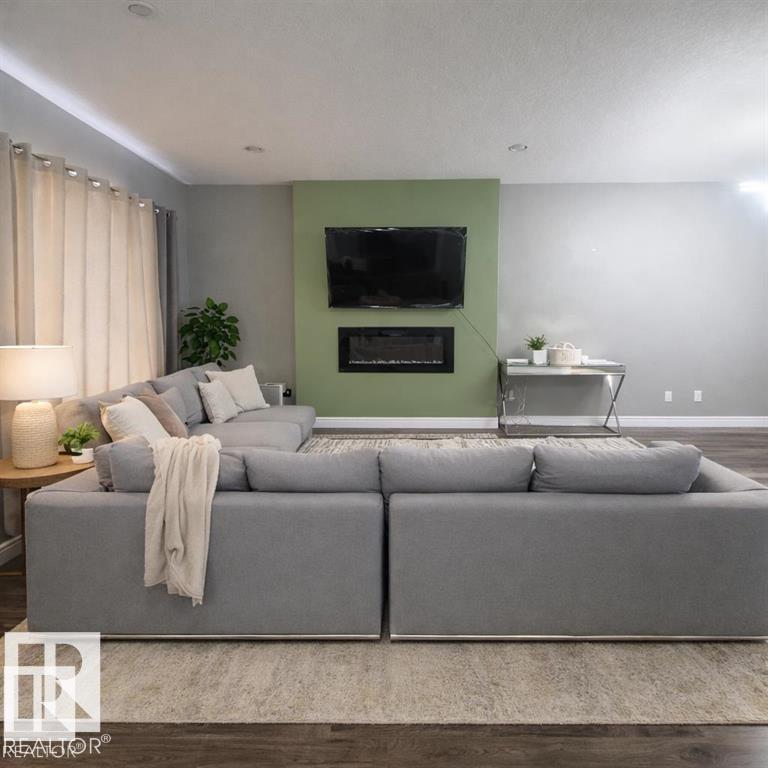 11903 37 ST NW