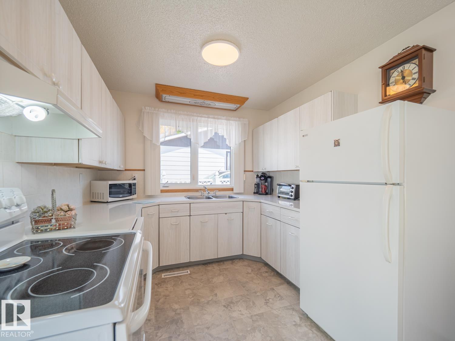 5320 54 ST