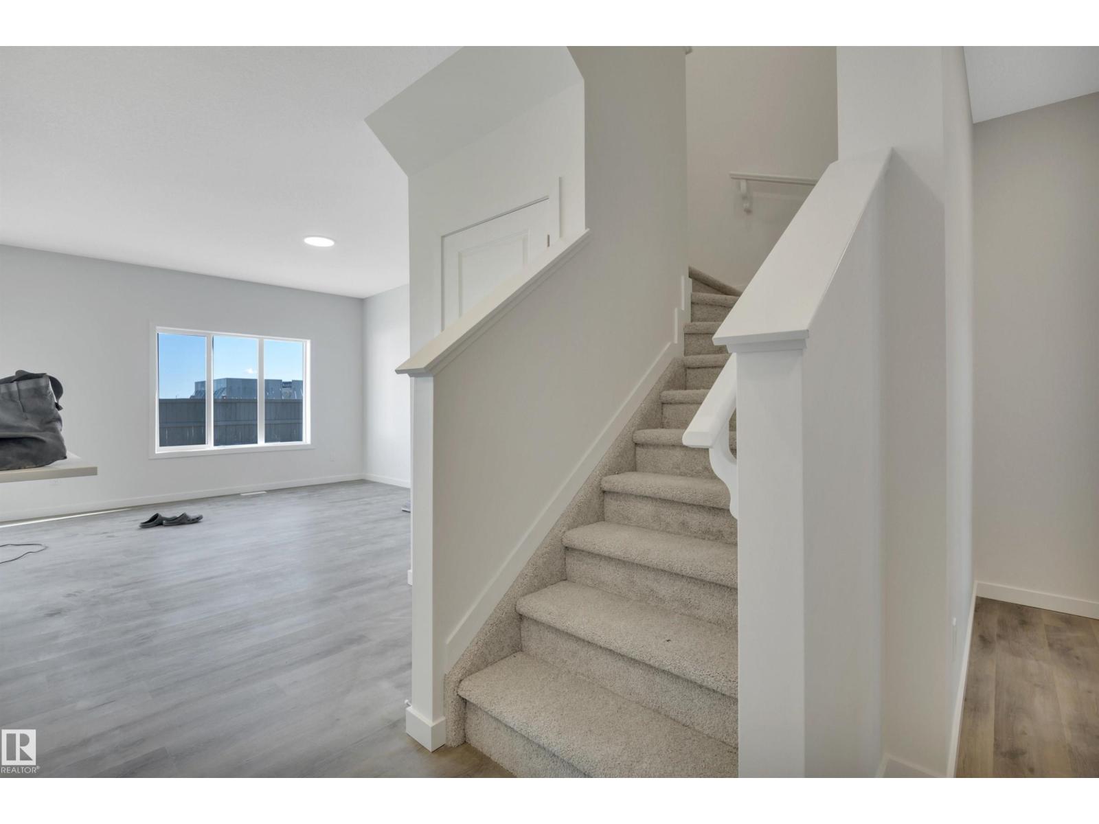 18015 73 ST NW
