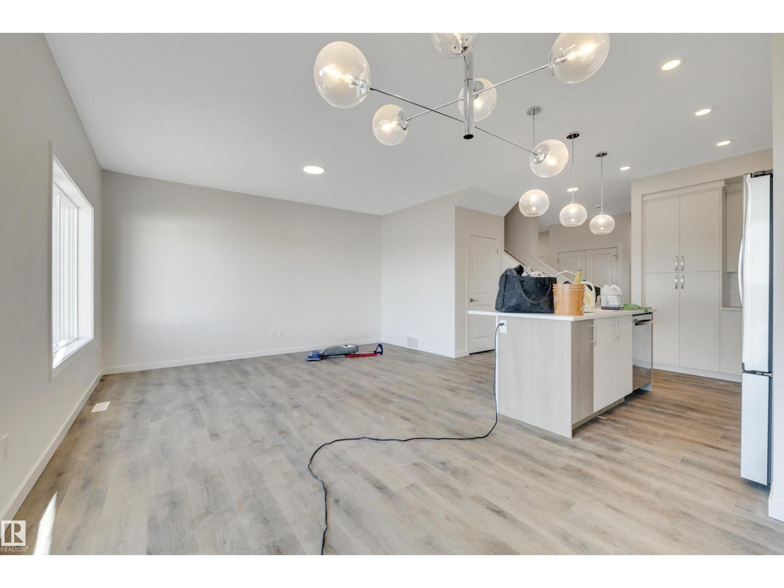 18015 73 ST NW