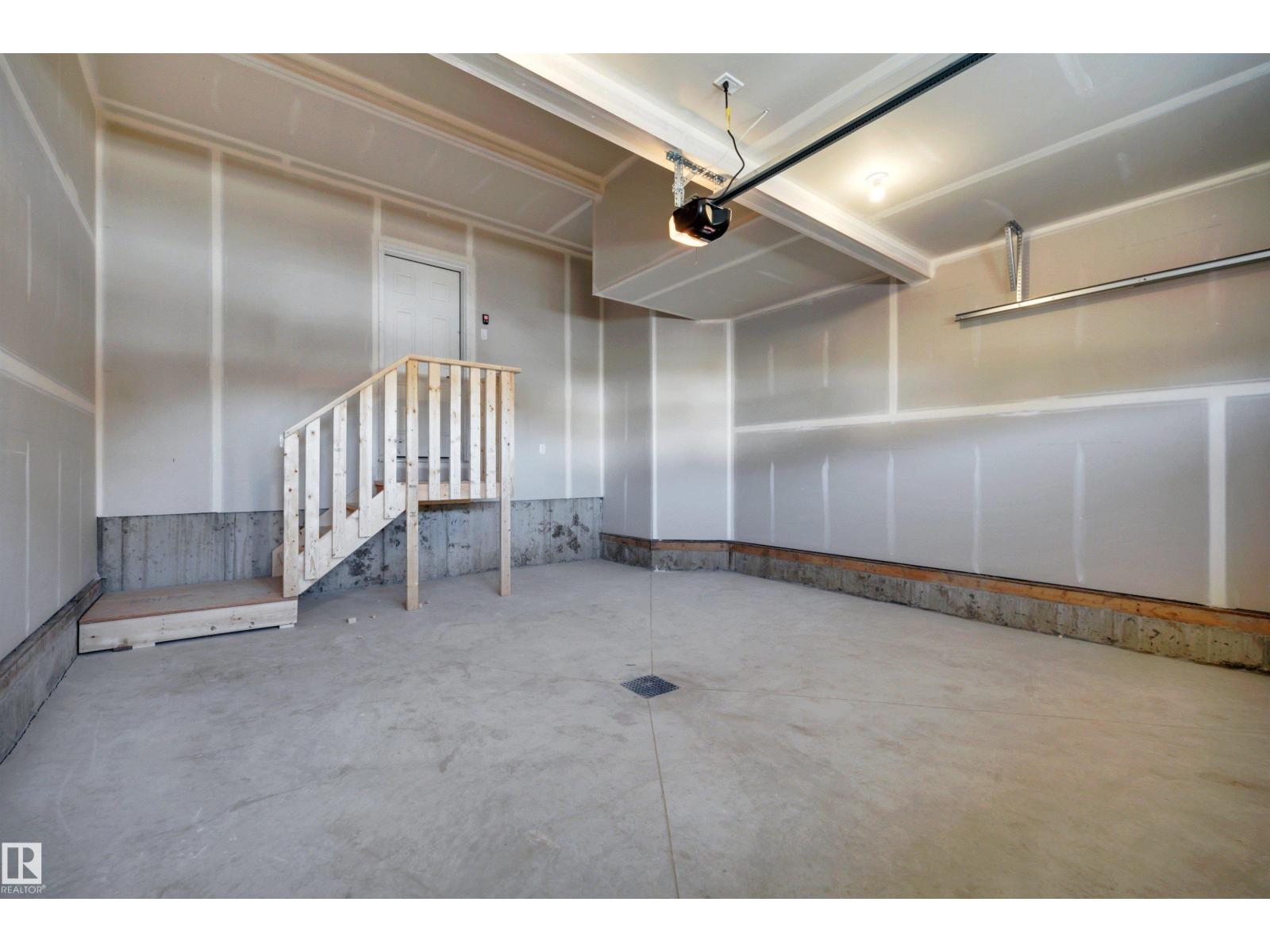 18015 73 ST NW