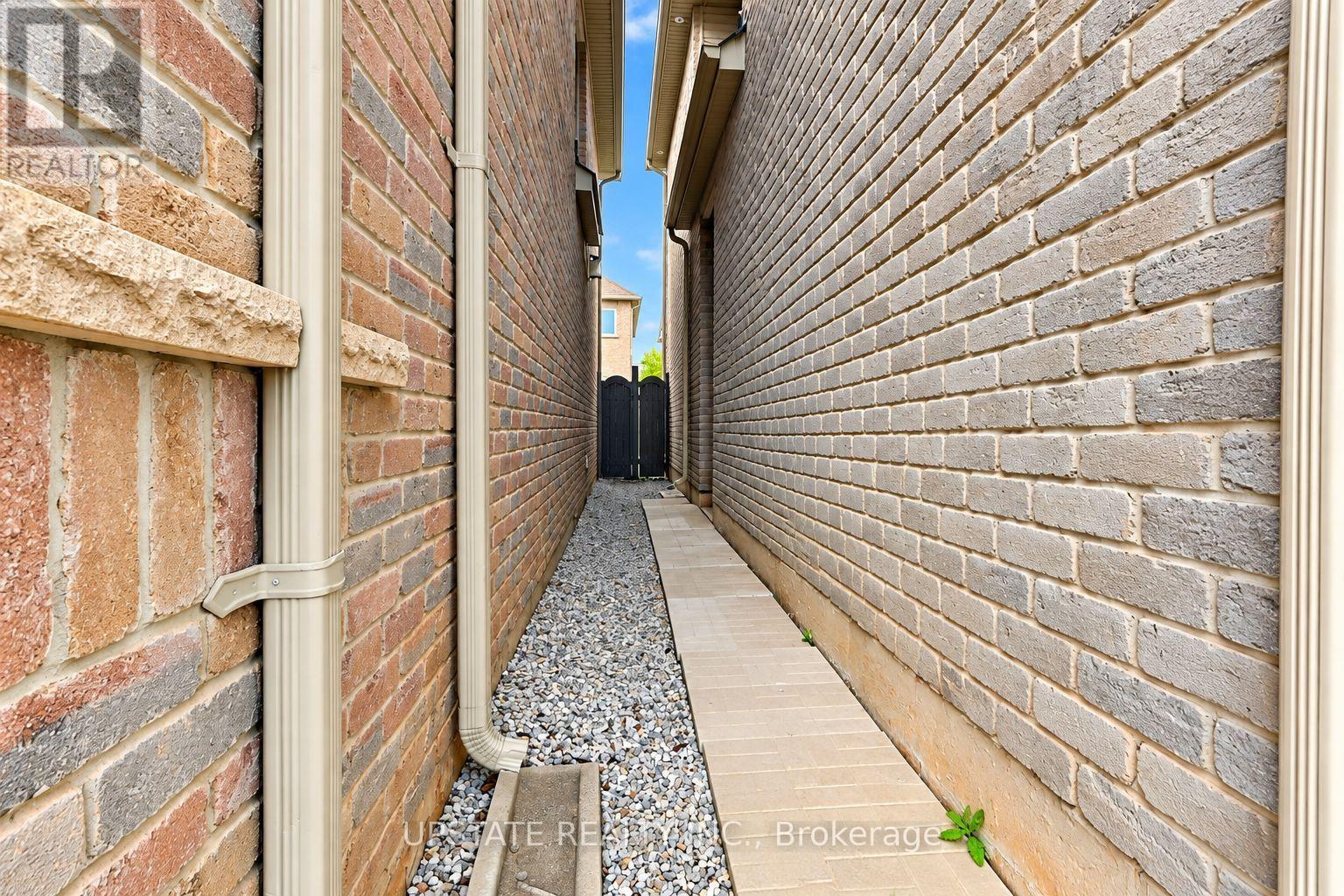 (Basement) - 8 Sage Meadow Crescent, Brampton, Ontario  L6Y 0Y1 - Photo 25 - W13849310