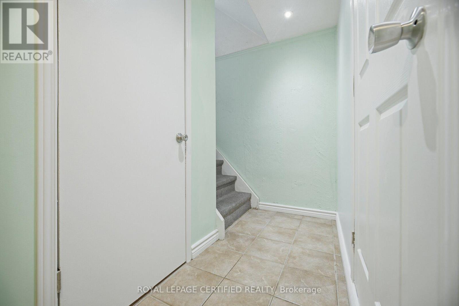 75 Cloverdale Drive, Brampton, Ontario  L6T 2T5 - Photo 21 - W13849388