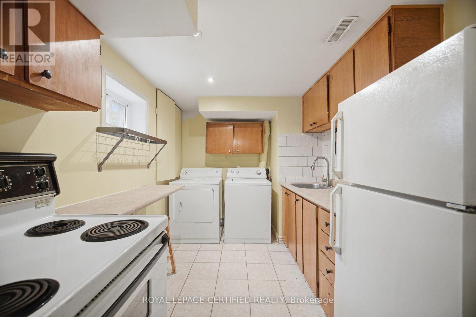 75 Cloverdale Drive, Brampton, Ontario  L6T 2T5 - Photo 26 - W13849388