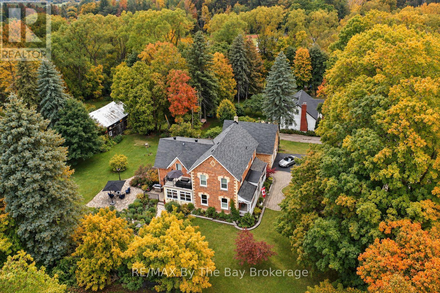 214 Elm Street, Clearview, Ontario  L0M 1S0 - Photo 2 - S13656556