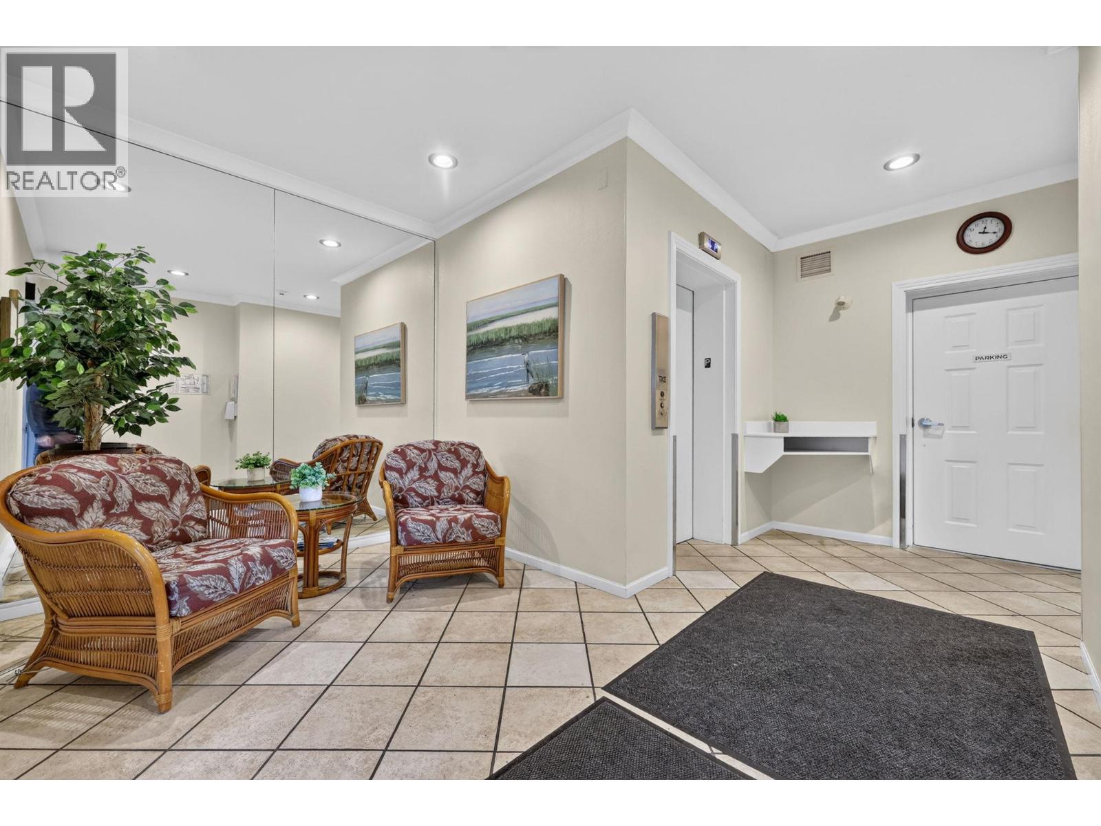 920 Glenwood Avenue Unit# 208