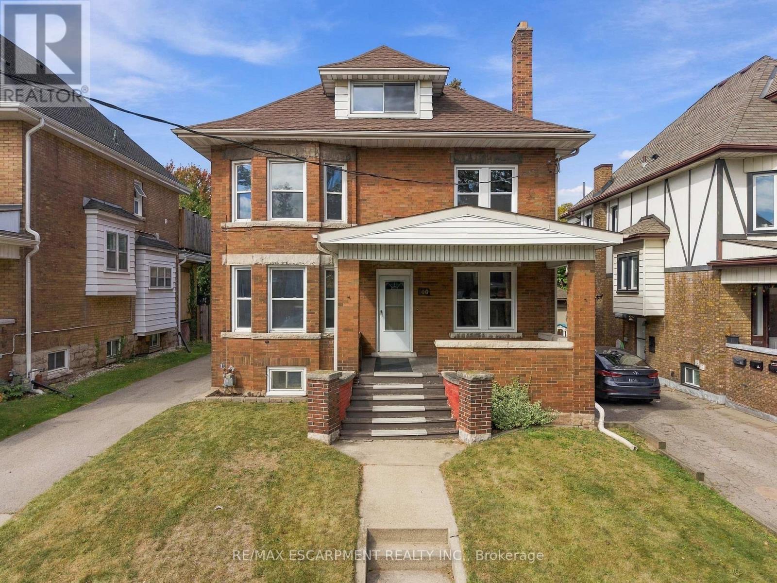 100 Balsam Avenue S, Hamilton, Ontario  L8M 3B3 - Photo 2 - X13849398
