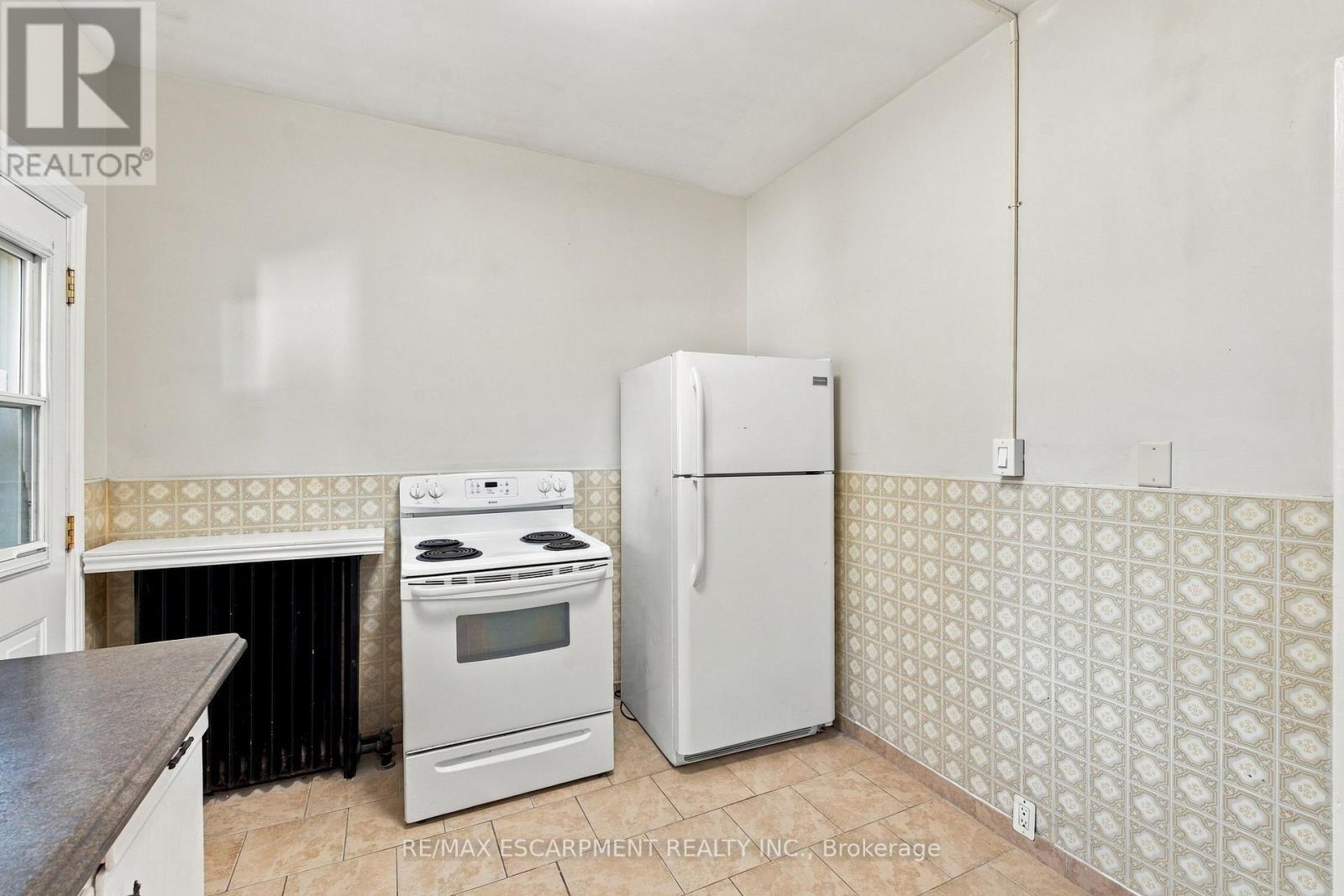 100 Balsam Avenue S, Hamilton, Ontario  L8M 3B3 - Photo 23 - X13849398