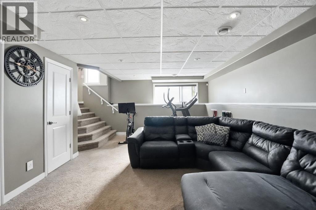 52 Castella Crescent