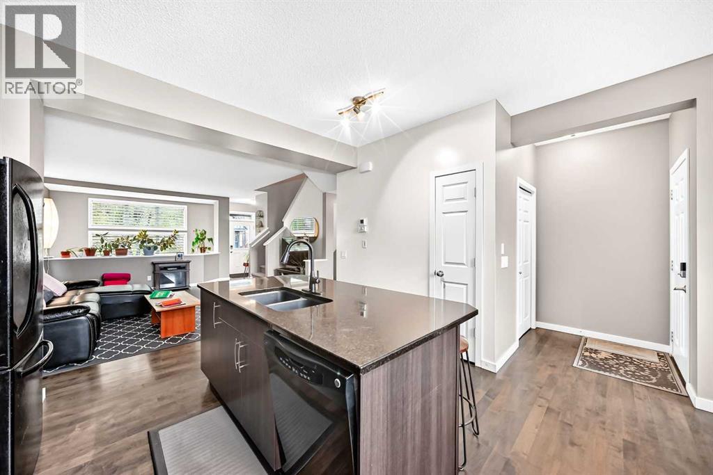 1046 New Brighton Park SE, Calgary, Alberta  T2Z 0Y1 - Photo 8 - A2347992