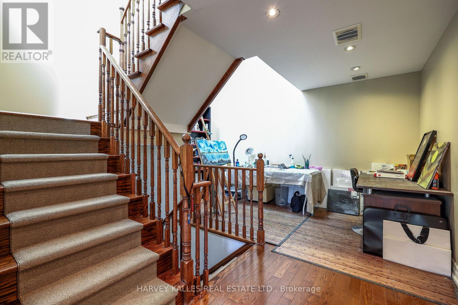 Th9 - 21 Burkebrook Place, Toronto, Ontario  M4G 0A2 - Photo 31 - C13849062