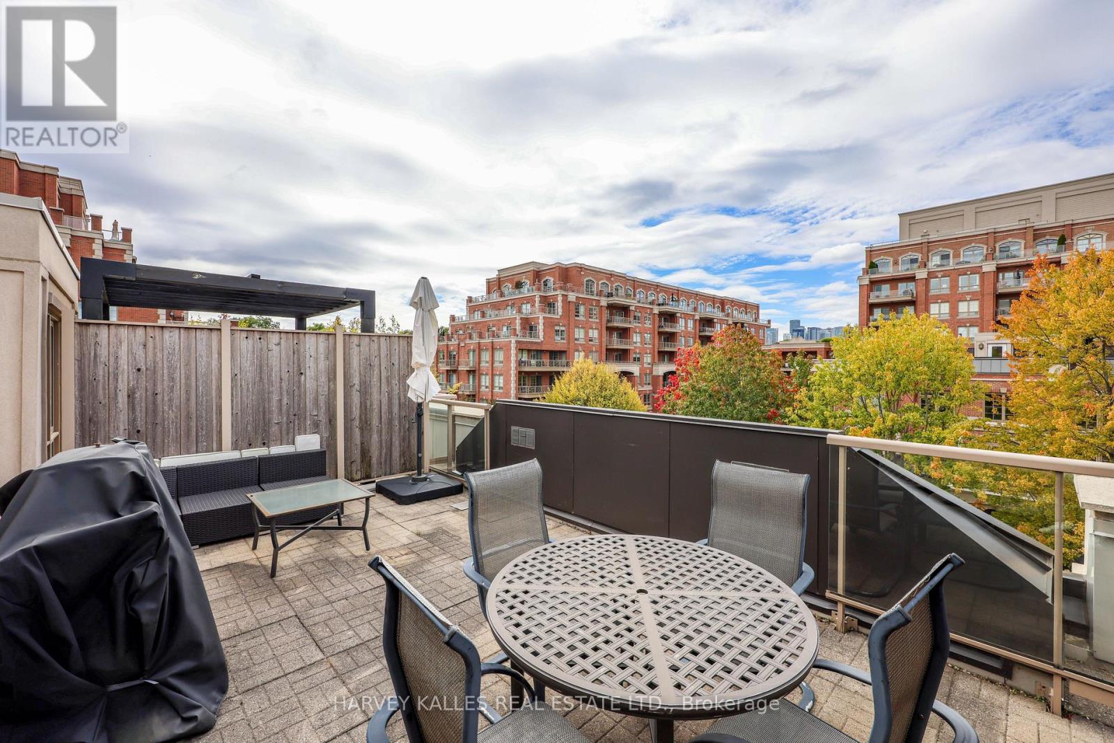 Th9 - 21 Burkebrook Place, Toronto, Ontario  M4G 0A2 - Photo 37 - C13849062