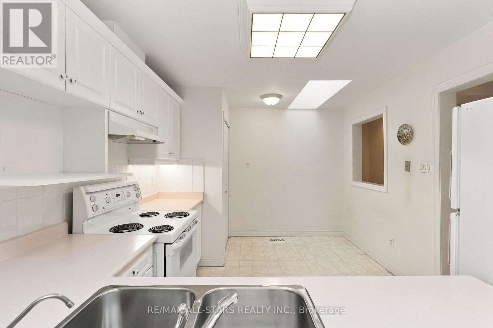 28 Blue Heron Beach Way, Markham, Ontario L6E 1B4 - Photo 20 - N13849088
