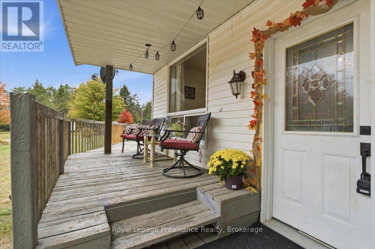 53 Hartin Road, Addington Highlands, Ontario  K0H 2G0 - Photo 5 - X13849734