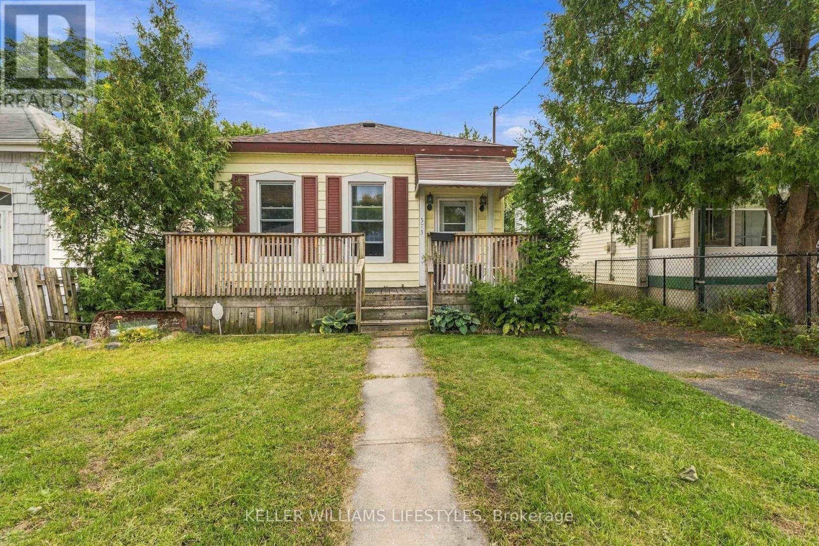 573 Hill Street, London East, Ontario  N6B 1E9 - Photo 2 - X13849502