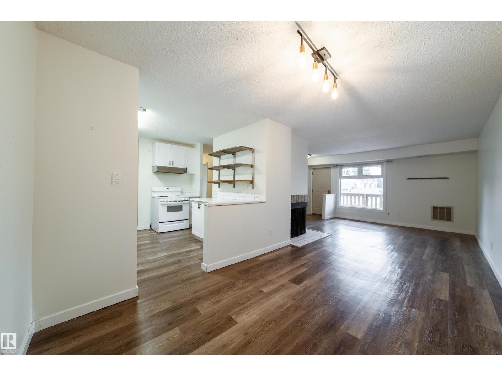 5898 172 ST NW
