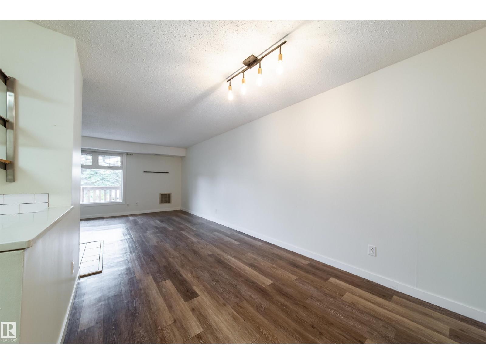 5898 172 ST NW