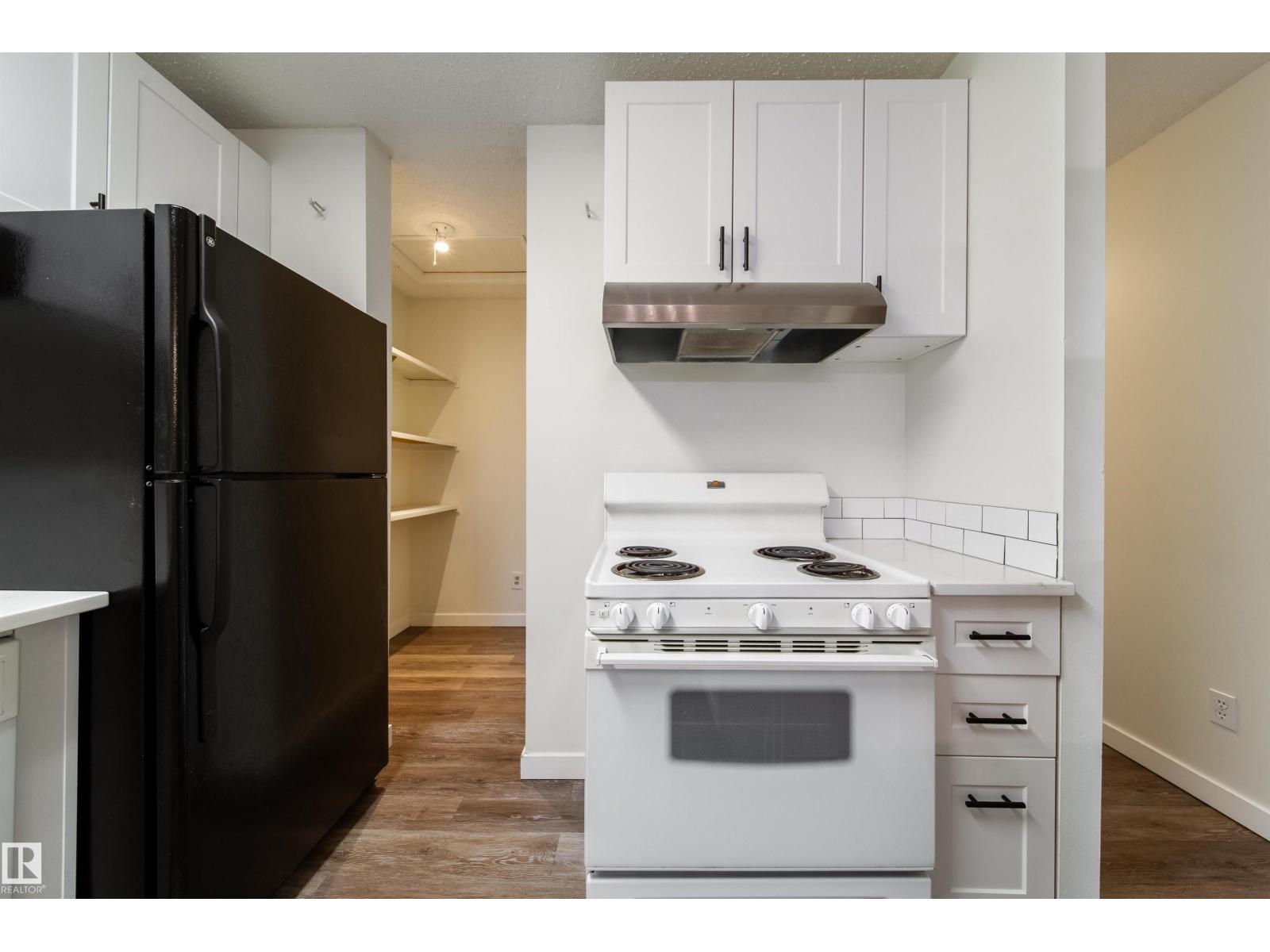 5898 172 ST NW