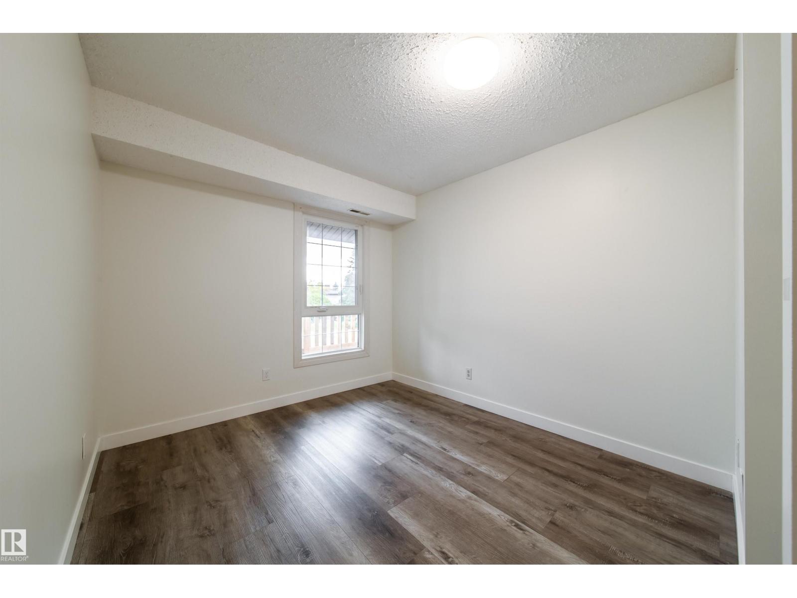 5898 172 ST NW