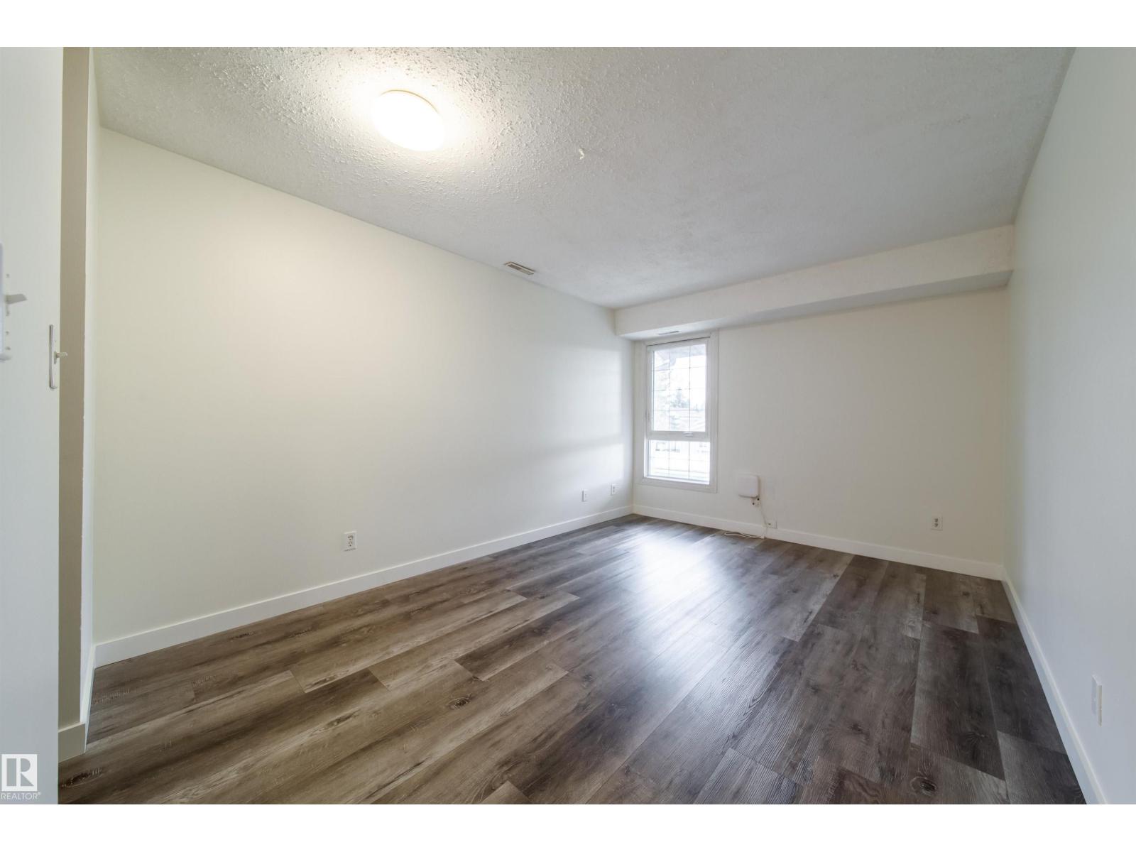 5898 172 ST NW
