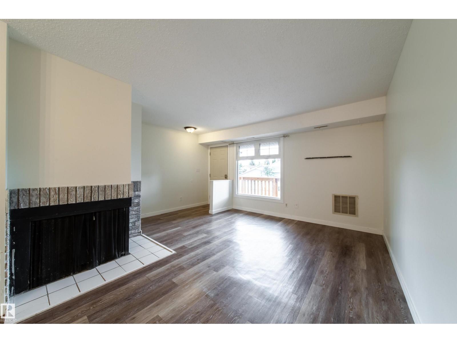 5898 172 ST NW